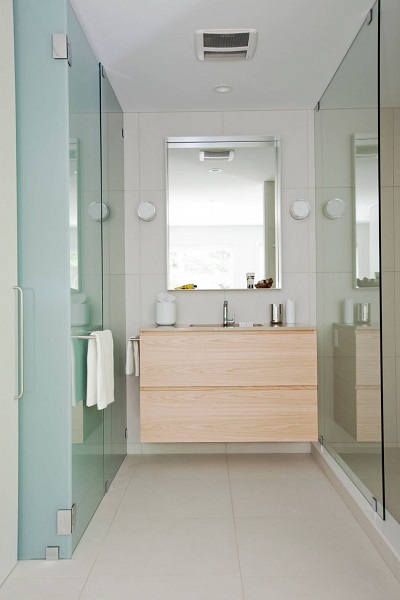 Modern bathroom minimalist