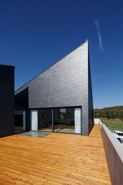 Contemporary single house design