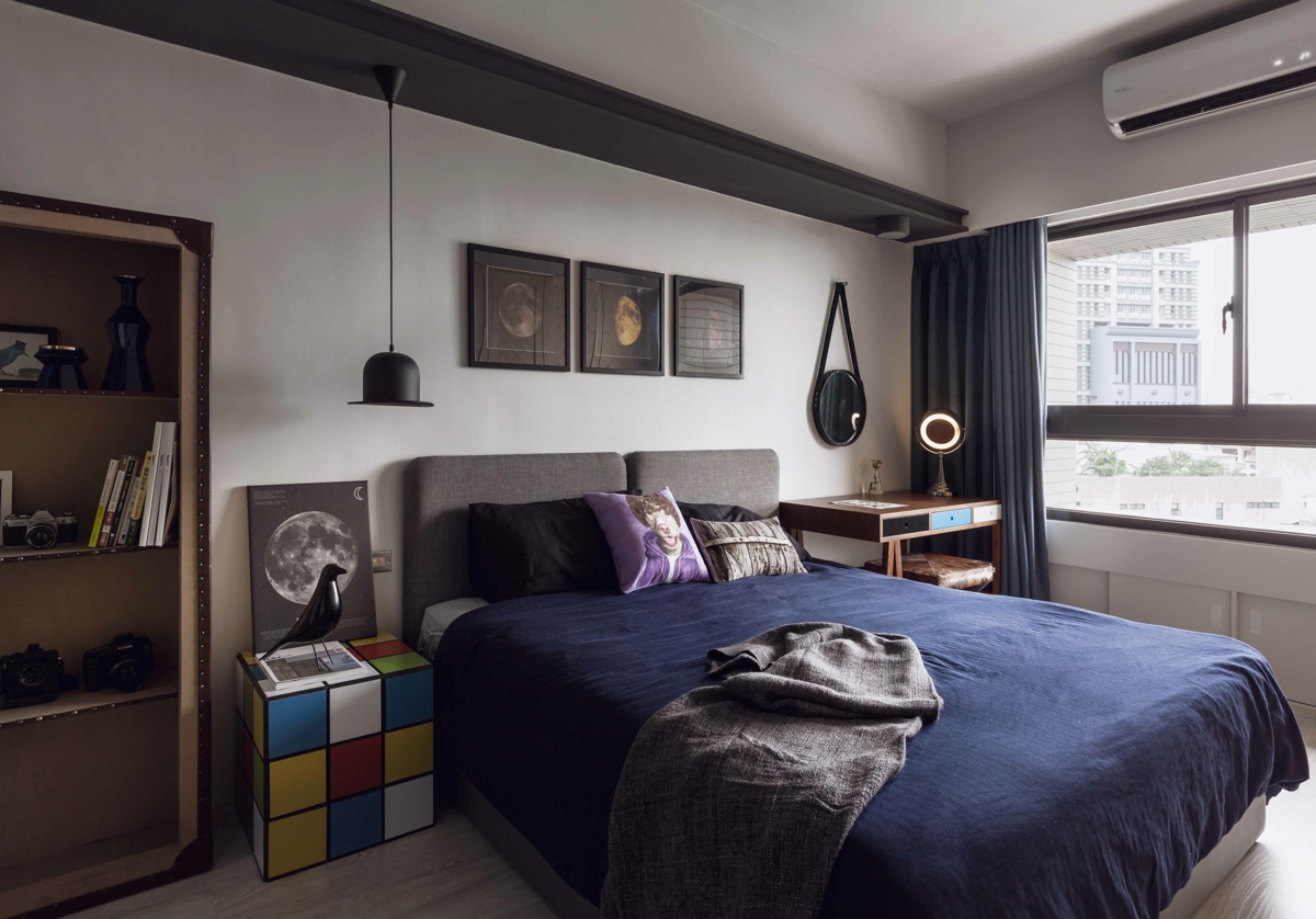 Minimalist Studio Apartment Design Bring Out A Masculine Impression Which Arranged With Wooden And Brick Accent Decor Roohome