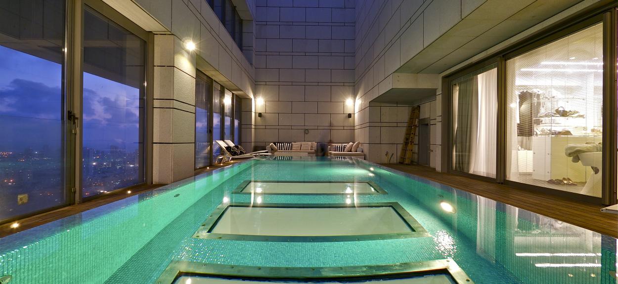 How to make an awesome indoor swimming pool 