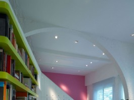 Pink and Fancy living room design
