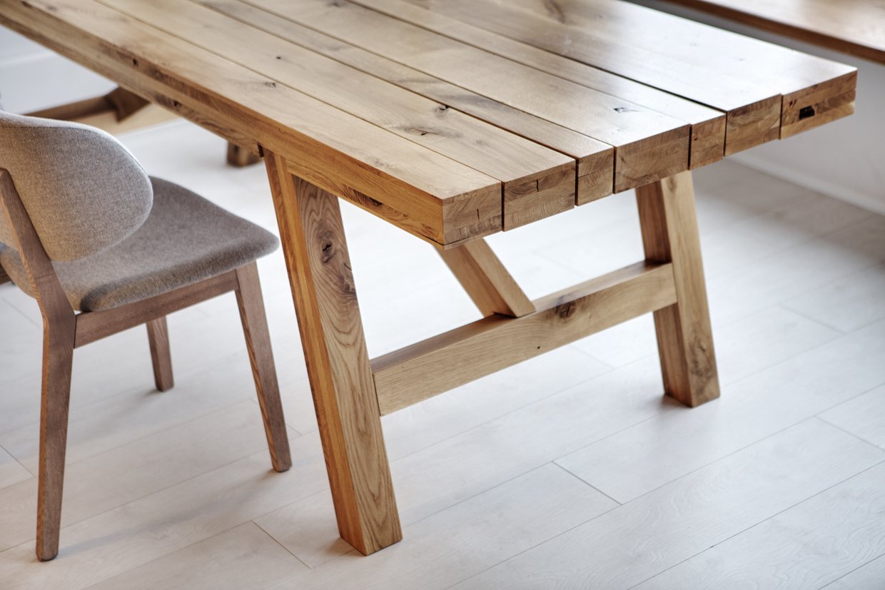 Exclusive wooden table