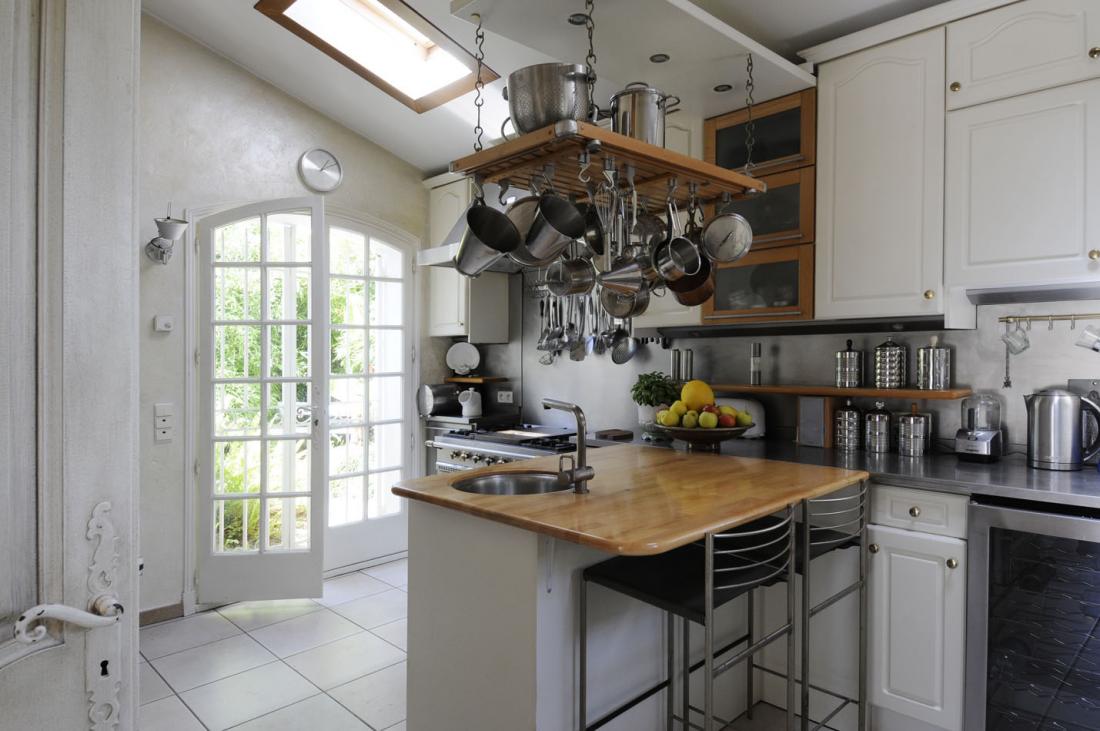 Traditional kitchen design