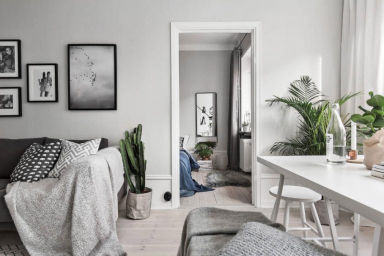 Fabulous Scandinavian Apartment With White Interior Design Style - RooHome