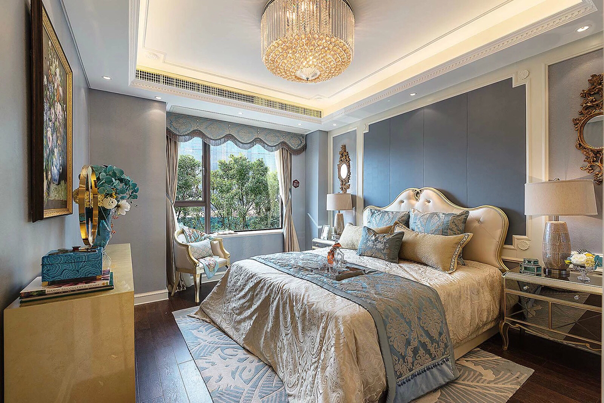 Luxury bedroom theme