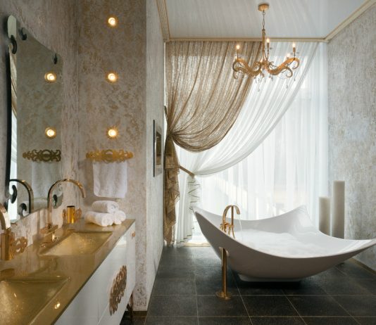 white gorgeous bathroom design