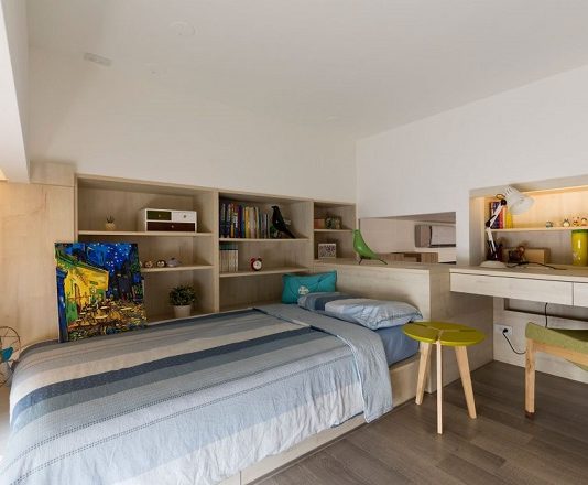 Contemporary bedroom design by Alfonso Ideas