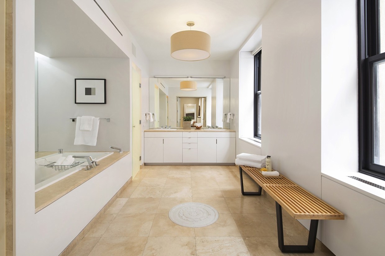 luxurious-cream-tone-bathroom-design