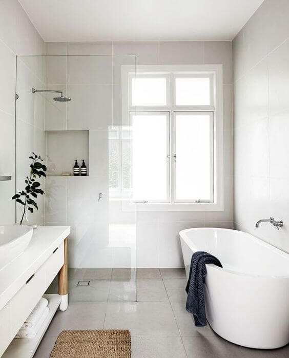 modern minimalist bathroom 