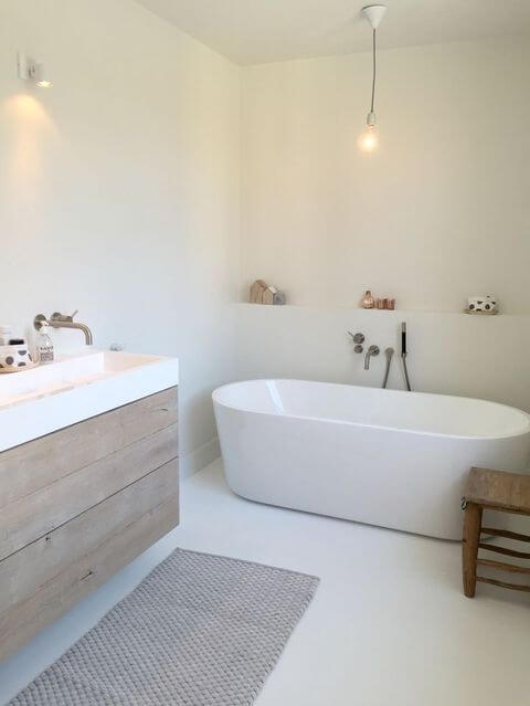 modern sleek bathroom decor 