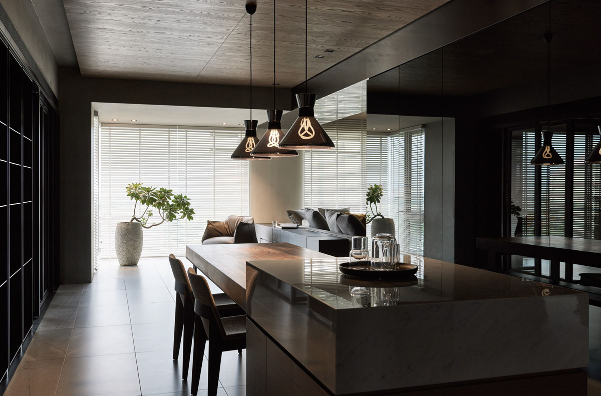 idea-bulb-pendants-contemporary-dark-dining-room