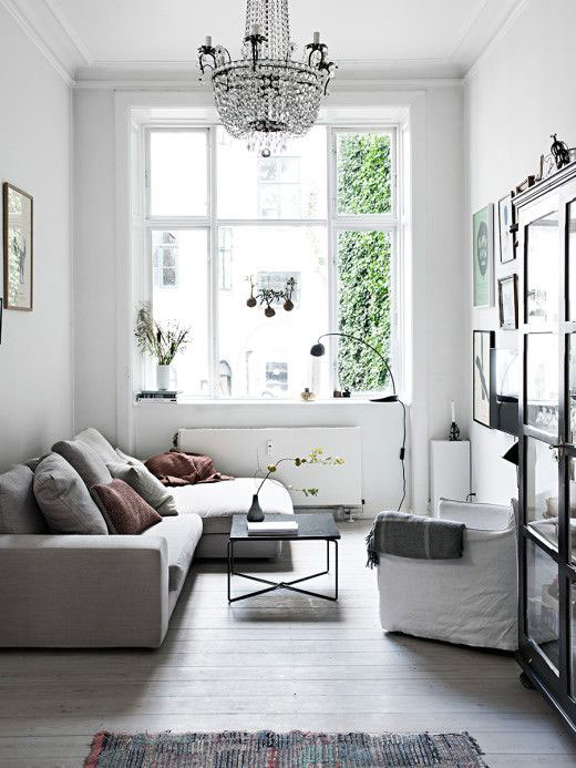 Minimalist furniture design for small living room