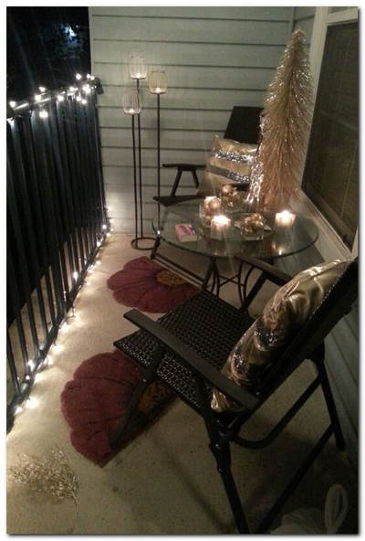 christmas apartment balcony decor 1