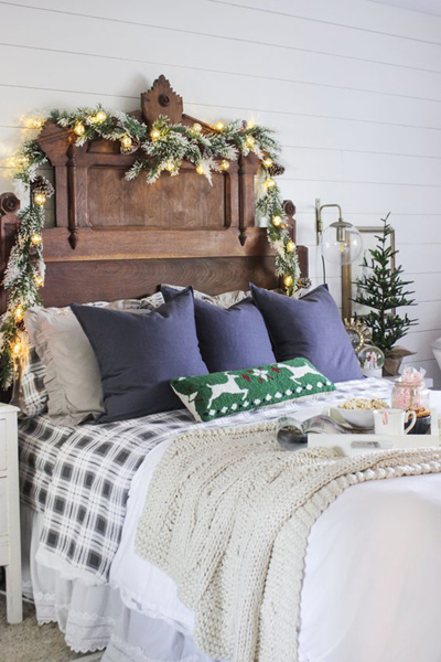 Christmas Bedroom Decor | Bring the Christmas Spirit Inside Your ...