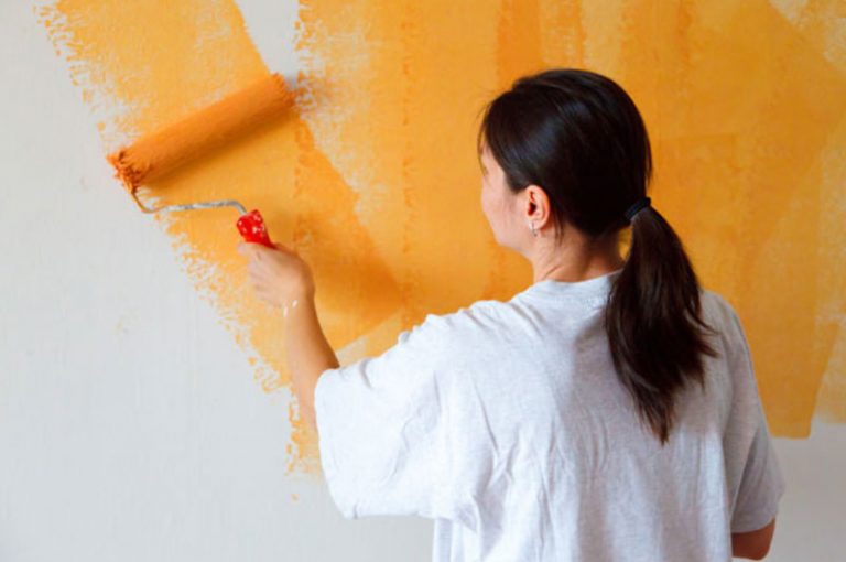 How to Paint A Wall Professionally RooHome