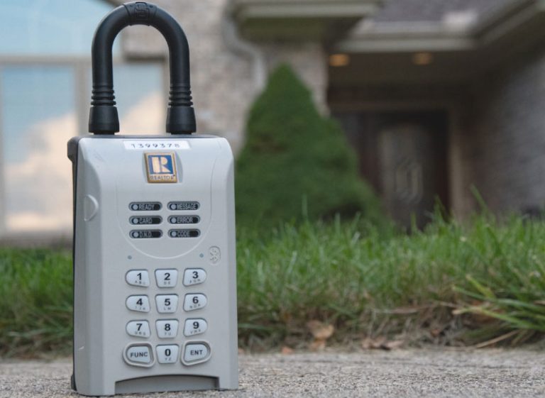 Real Estate Lockboxes Do You Really Need Them? RooHome