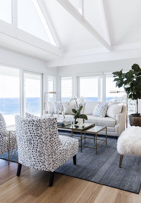 Coastal Design Ideas to Bringing The Ocean Nuance to The Bedroom - RooHome