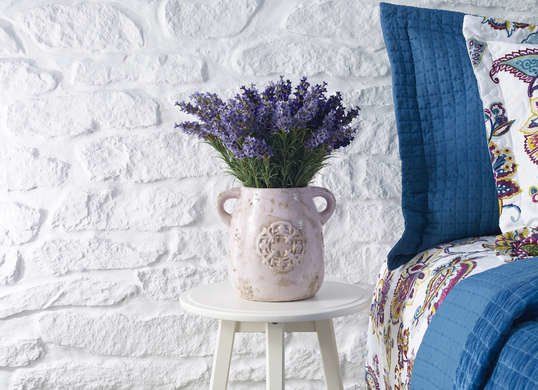Lavender make the bedroom feel comfortable