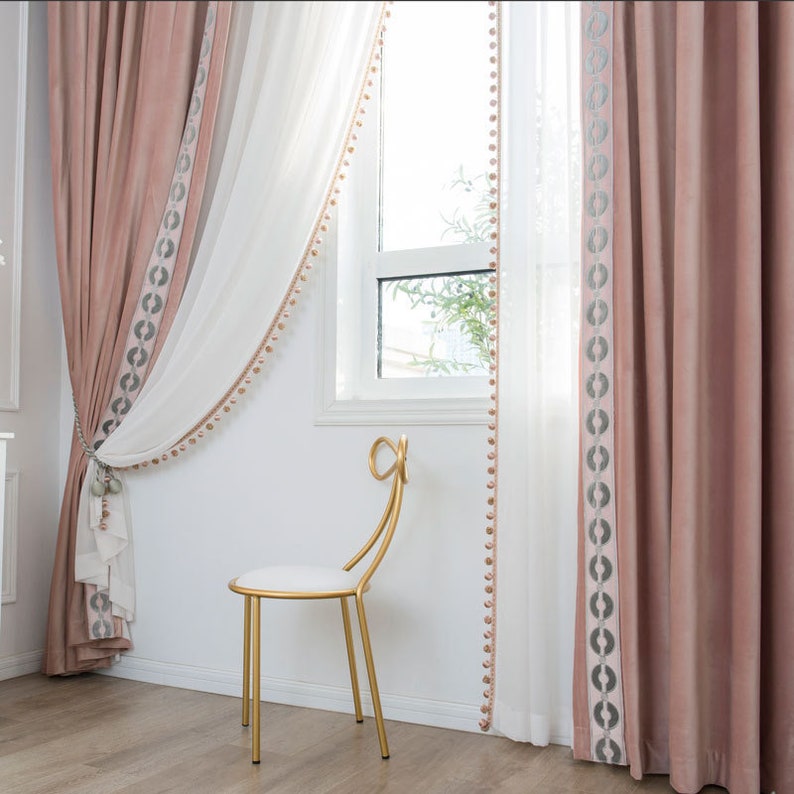 Tips to Choose the Best Fabric for Curtains - RooHome