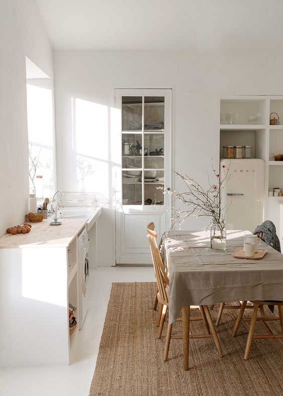 white fresh kitchen decors